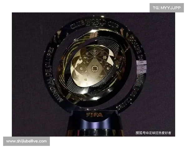 震撼亮相2025世俱杯奖杯首次中国之行 海信携手科技与足球融合共赢