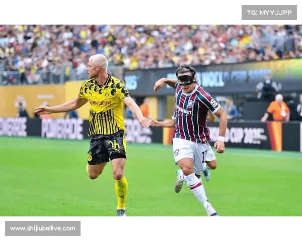 科贝尔神勇扑救帮助多特蒙德0比0战平弗卢米嫩塞晋级世俱杯决赛 科贝尔神勇扑救帮助多特蒙德0比0战平弗卢米嫩塞晋级世俱杯决赛