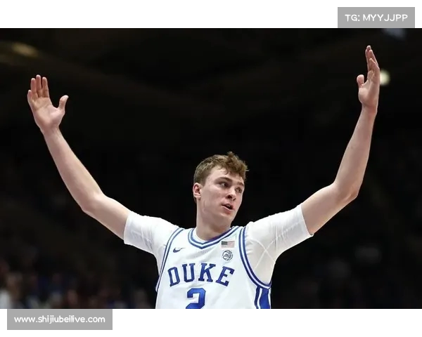 疯三赔率解析:弗拉格领跑 小克莱顿与布鲁姆紧随其后 疯三赔率解析:弗拉格领跑 小克莱顿与布鲁姆紧随其后